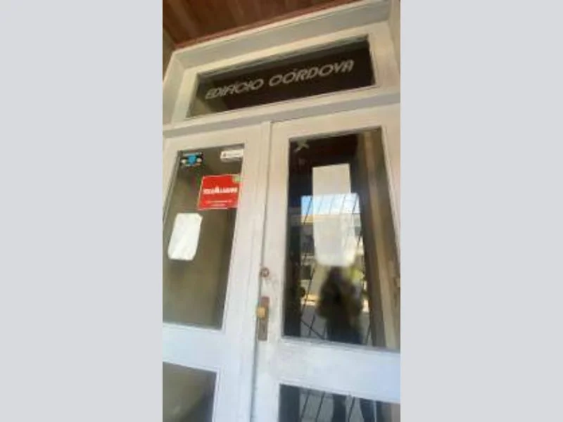Foto 21 de 23: Comercial em leilão em Pelotas - RS, bairro Centro — Sala - Pelotas - RS