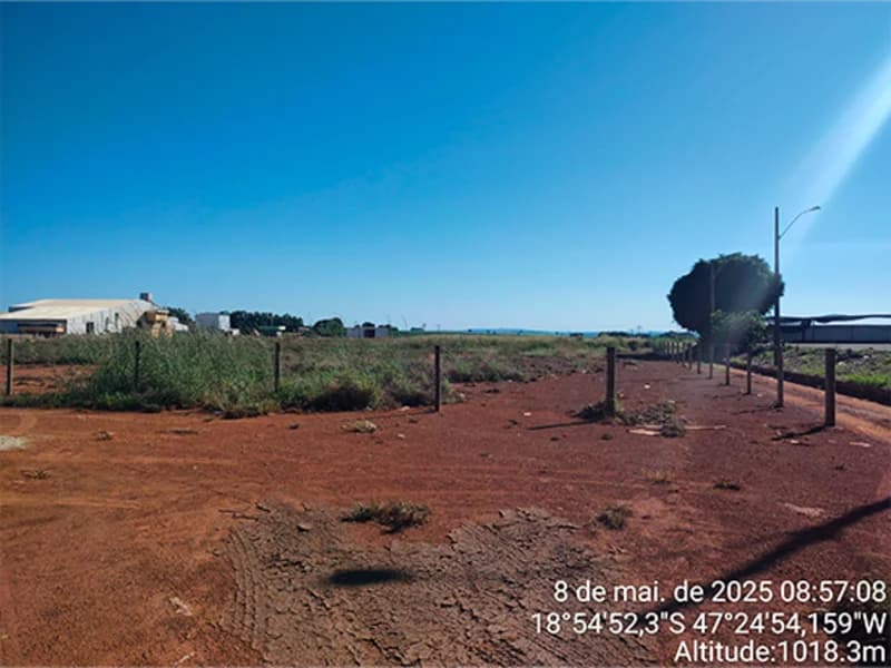 Foto 5 de 16: Terreno em leilão em Monte Carmelo - MG, bairro Celso Bueno — Terreno - Monte Carmelo - MG