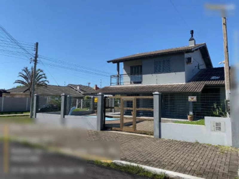 Foto 1 de 17: Casa em leilão em Imbé - RS, bairro Centro — Casa - Imbé - RS