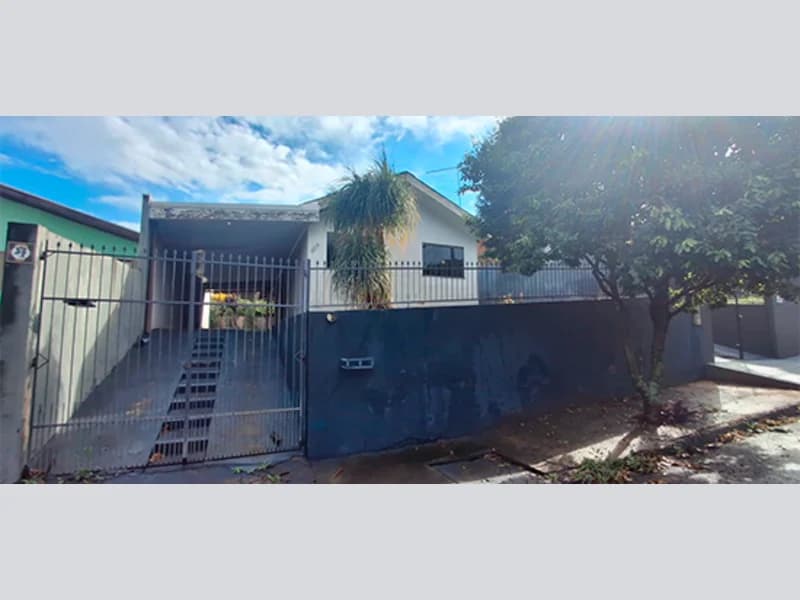 Foto 2 de 24: Casa em leilão em Cornélio Procópio - PR, bairro Jardim Primavera — Casa - Cornélio Procópio - PR