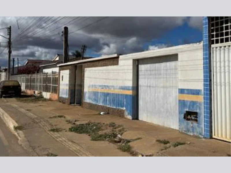 Foto 4 de 10: Casa em leilão em João Dourado - BA, bairro Centro — Casa - João Dourado - BA
