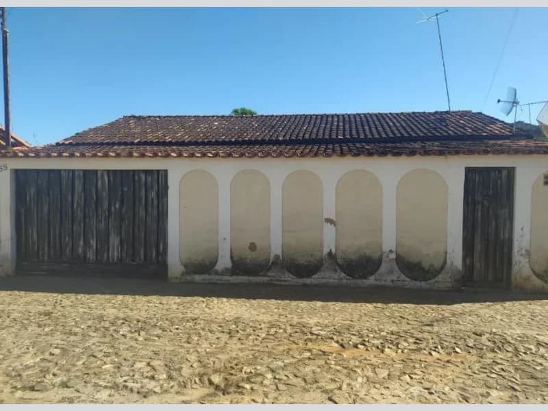Foto 1 de 6: Casa em leilão em Grão Mogol - MG, bairro Centro — Casa - Grão Mogol - MG