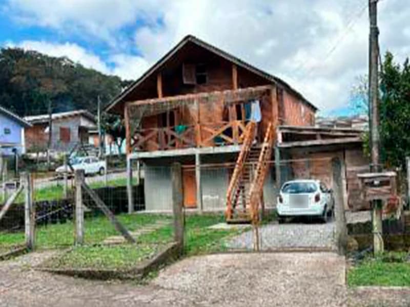 Foto 2 de 14: Casa em leilão em Canela - RS, bairro Jardim das Fontes — Casa - Canela - RS