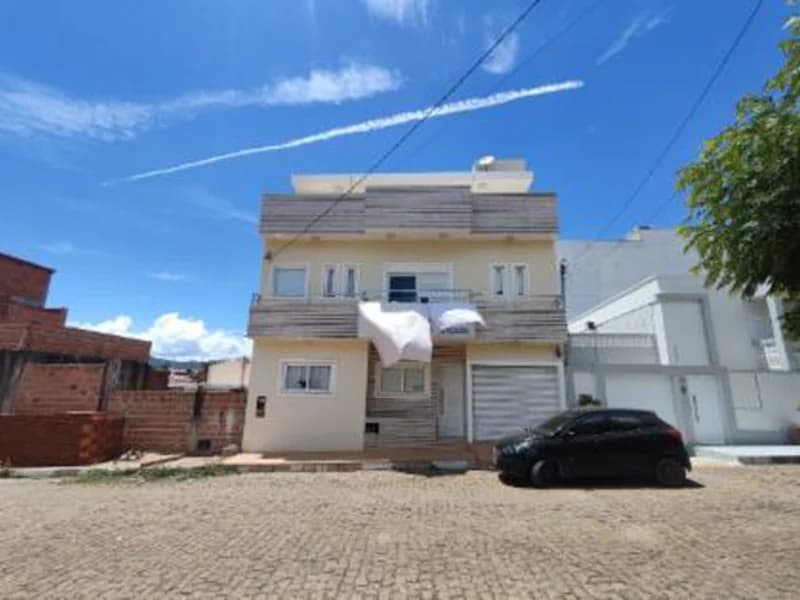 Foto 3 de 6: Casa em leilão em Paramirim - BA, bairro Centro — Casa - Paramirim - BA