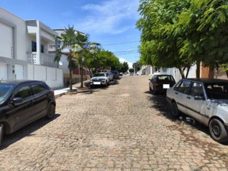 Foto 4 de 6: Casa em leilão em Paramirim - BA, bairro Centro — Casa - Paramirim - BA