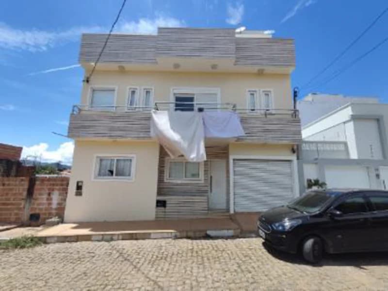 Foto 2 de 6: Casa em leilão em Paramirim - BA, bairro Centro — Casa - Paramirim - BA