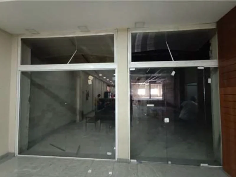 Foto 2 de 10: Comercial em leilão em Nova Iguaçu - RJ, bairro Centro — Loja - Nova Iguaçu - RJ