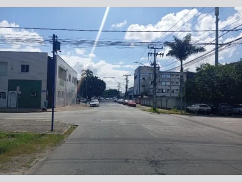 Foto 4 de 10: Casa em leilão em Joinville - SC, bairro Centro — Casa - Joinville - SC