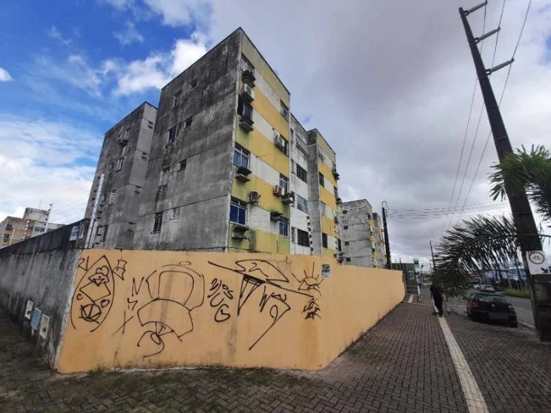 Foto 3 de 7: Apartamento em leilão em Fortaleza - CE, bairro Cidade dos Funcionarios — Apartamento - Fortaleza - CE