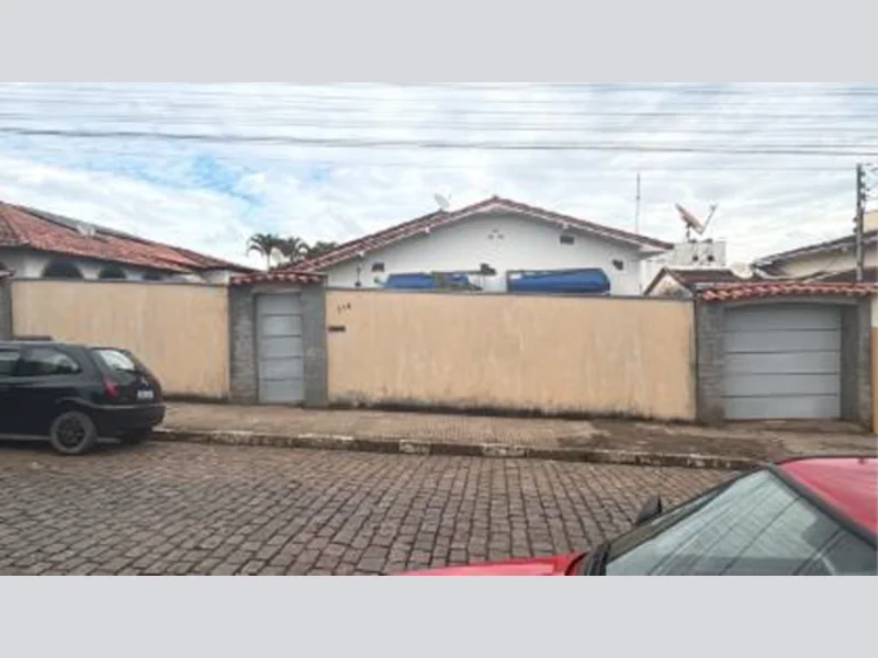 Foto 4 de 4: Casa em leilão em Guaranésia - MG, bairro Centro — Casa - Guaranésia - MG