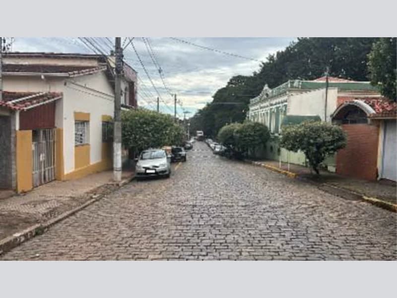 Foto 1 de 4: Casa em leilão em Guaranésia - MG, bairro Centro — Casa - Guaranésia - MG