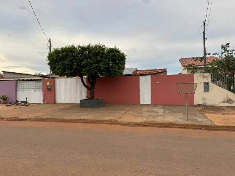 Foto 1 de 3: Casa em leilão em Santo Antônio Do Leste - MT, bairro Centro — Casa - Santo Antônio do Leste - MT