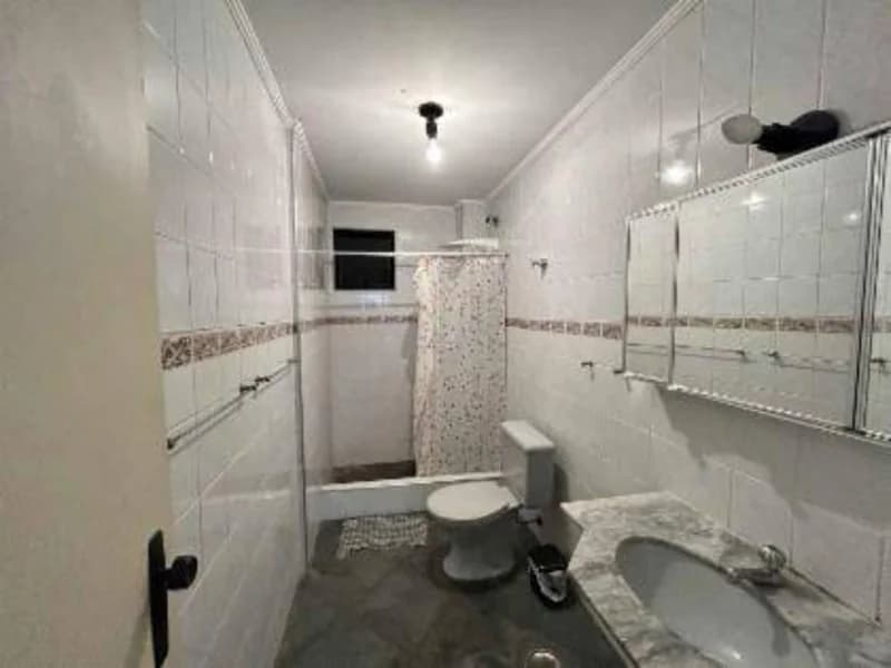 Foto 24 de 25: Apartamento em leilão em Guarujá - SP, bairro Pitangueiras — Apartamento - Guarujá - SP