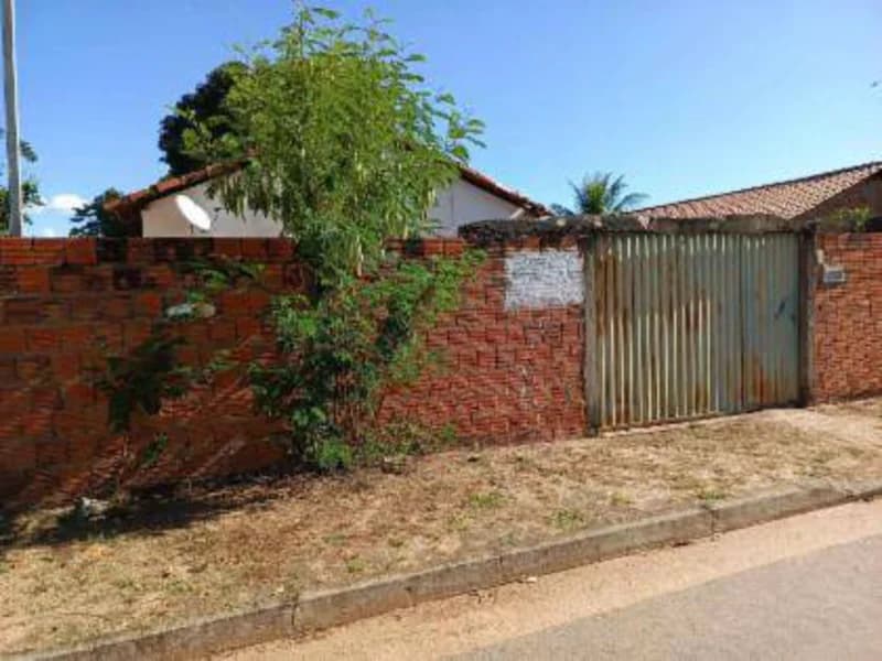 Foto 8 de 45: Casa em leilão em Urucuia - MG, bairro Rutilante — Casa - Urucuia - MG