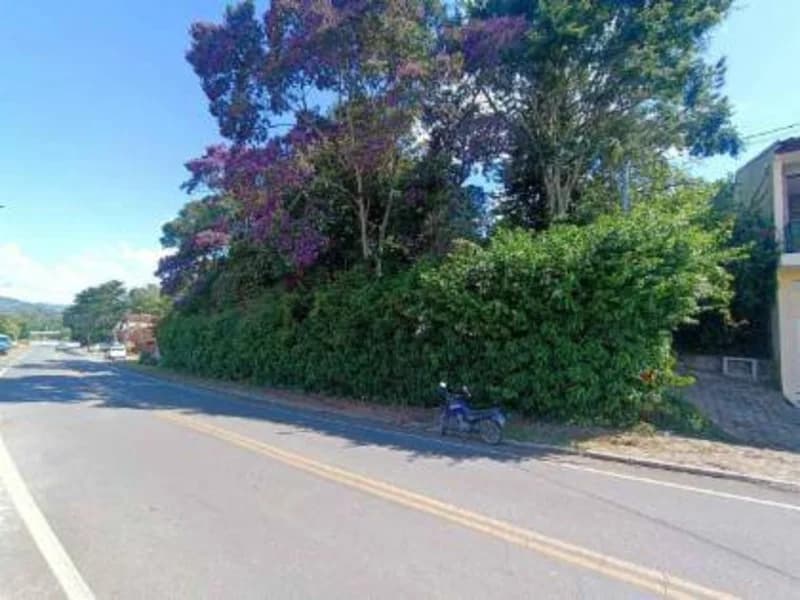 Foto 1 de 7: Casa em leilão em Caxambu - MG, bairro Belvedere — Casa - Caxambu - MG