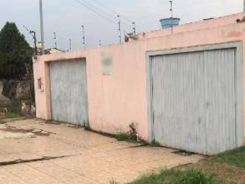 Foto 1 de 35: Casa em leilão em Bagé - RS, bairro Petrópolis — Casa - Bagé - RS
