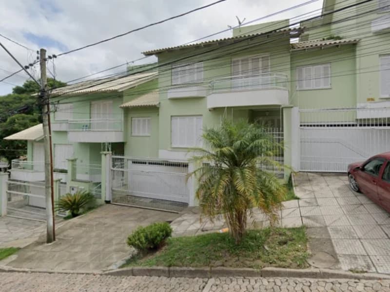 Foto 1 de 2: Casa em leilão em Porto Alegre - RS, bairro Medianeira — Casa - Porto Alegre/RS Matrícula nº 128.012