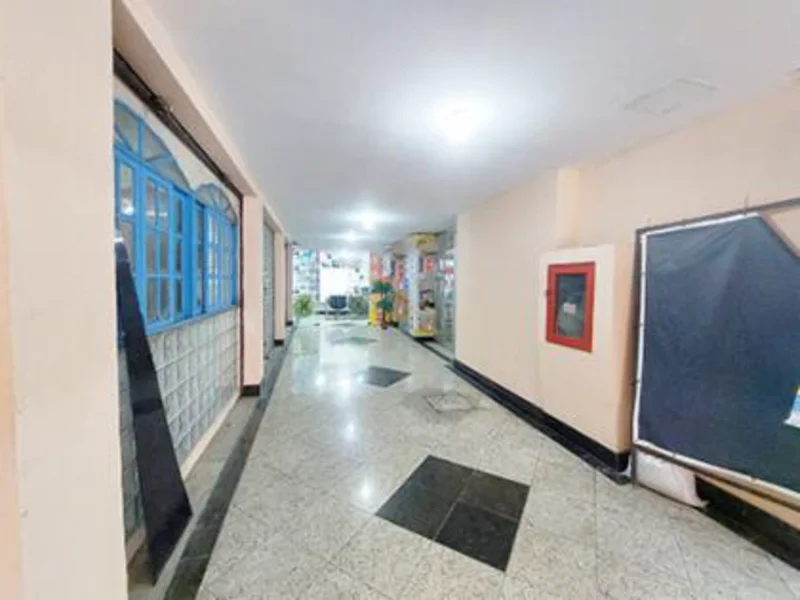 Foto 3 de 6: Comercial em leilão em Niterói - RJ, bairro Centro — Loja - Niterói - RJ