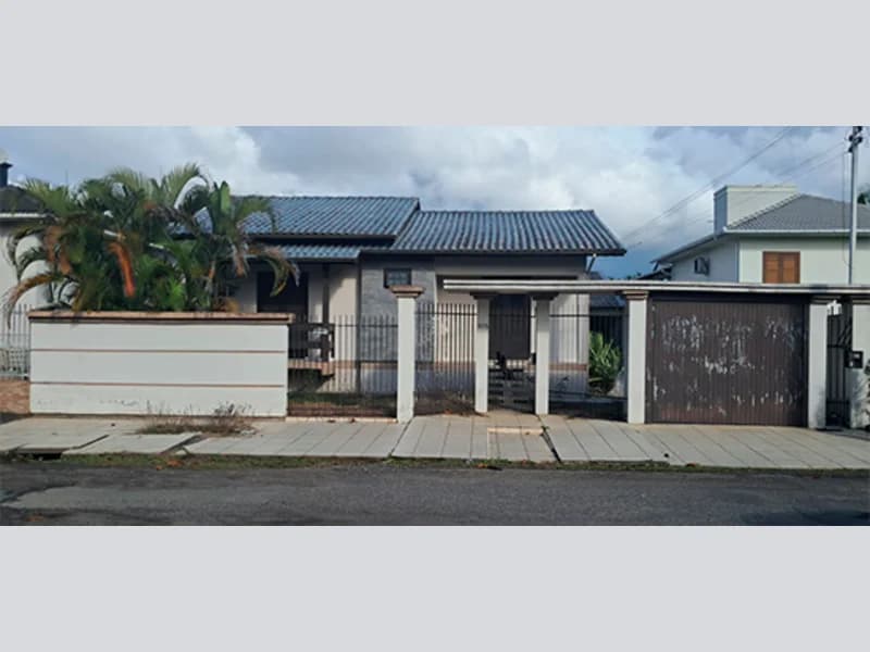 Foto 10 de 18: Casa em leilão em Criciúma - SC, bairro Loteamento Manenti — Casa - Criciúma - SC