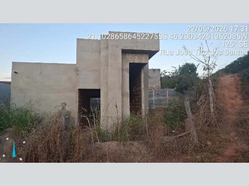 Casa em leilão em Conceição Da Aparecida - MG, bairro Centro — Casa - Conceição da Aparecida - MG