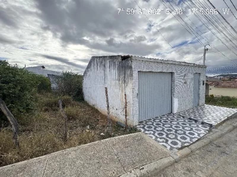 Casa em leilão em Serra Talhada - PE — Casa - Serra Talhada - PE