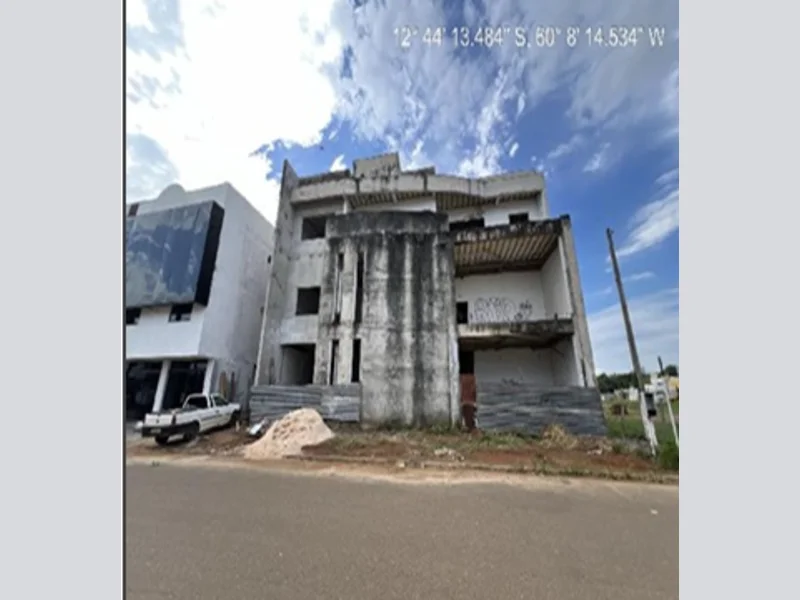 Comercial em leilão em Vilhena - RO, bairro Jardim América — Prédio - Vilhena - RO