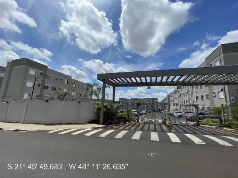 Apartamento em leilão em Araraquara - SP — Apartamento - Araraquara - SP