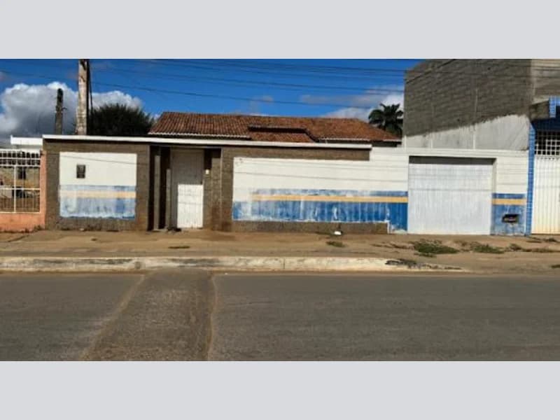 Foto 6 de 10: Casa em leilão em João Dourado - BA, bairro Centro — Casa - João Dourado - BA