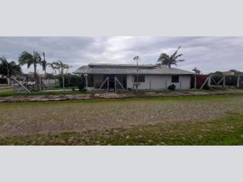 Foto 2 de 34: Casa em leilão em Capão Da Canoa - RS, bairro Praia da Conceição — Casa - Capão da Canoa - RS