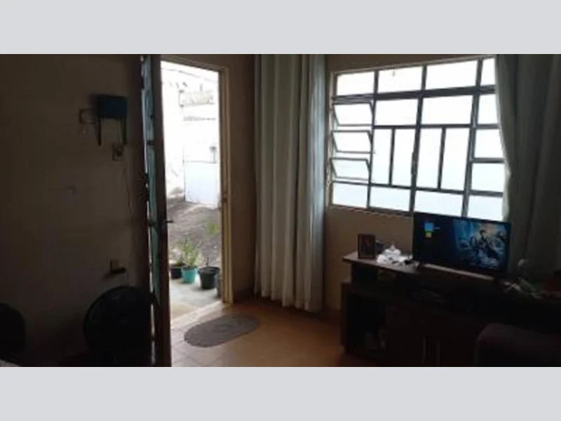 Foto 3 de 9: Casa em leilão em Itaperuna - RJ, bairro Loteamento Jardim Boa Vista — Casa - Itaperuna - RJ