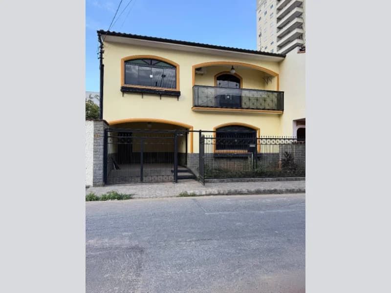 Foto 10 de 36: Casa em leilão em Pouso Alegre - MG, bairro Centro — Casa - Pouso Alegre - MG