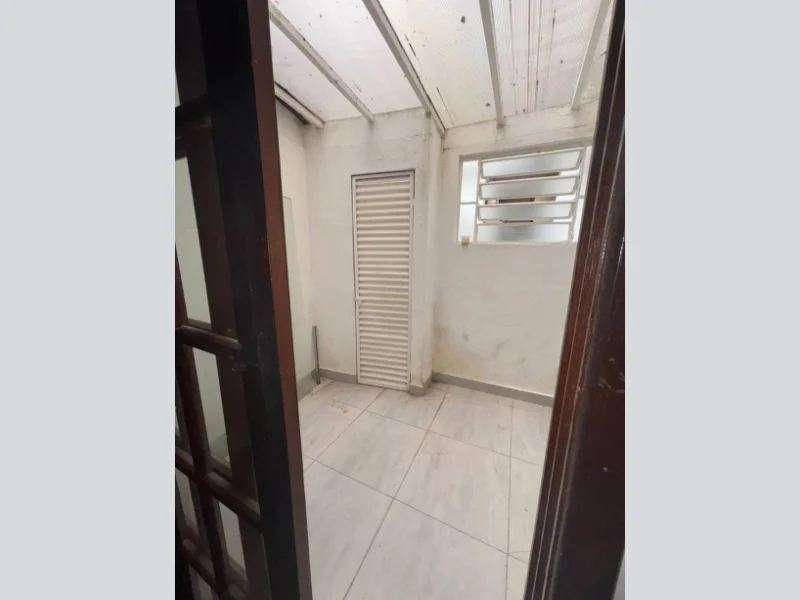 Foto 2 de 15: Apartamento em leilão em Porto Alegre - RS, bairro Menino Deus — Apartamento - Porto Alegre - RS