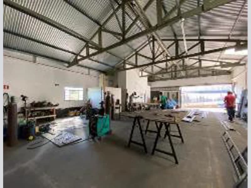 Foto 12 de 16: Comercial em leilão em Ribeirão Claro - PR, bairro Centro — Galpão - Ribeirão Claro - PR