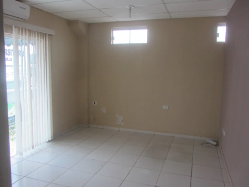 Foto 7 de 20: Comercial em leilão em Matinhos - PR, bairro Mesquita — Prédio - Matinhos - PR
