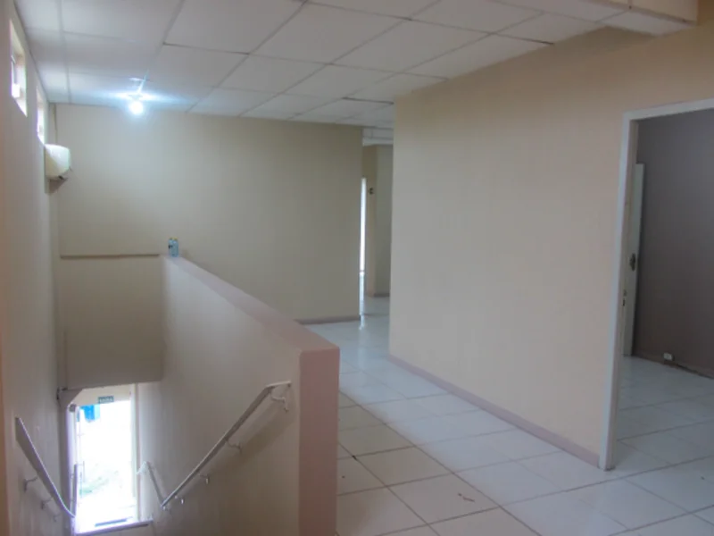 Foto 10 de 20: Comercial em leilão em Matinhos - PR, bairro Mesquita — Prédio - Matinhos - PR