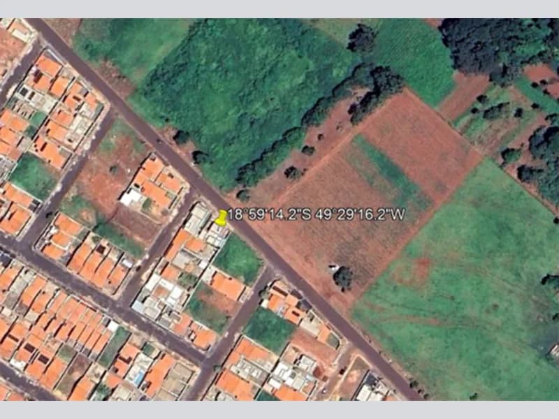 Foto 3 de 4: Casa em leilão em Ituiutaba - MG, bairro Jardim — Casa - Ituiutaba - MG