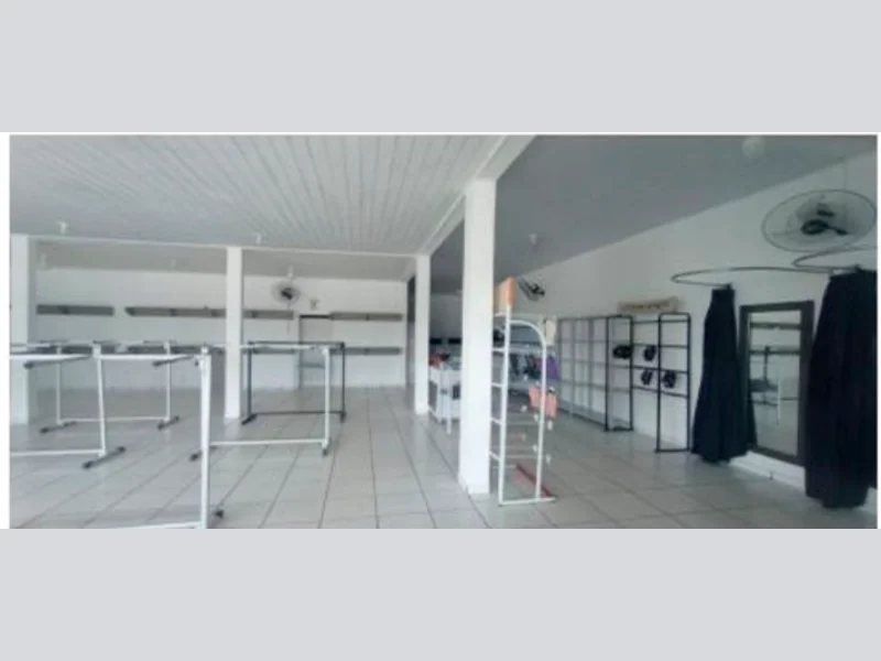 Foto 1 de 5: Terreno em leilão em Paranaíta - MT, bairro Setor Comercial — Prédio - Paranaíta - MT