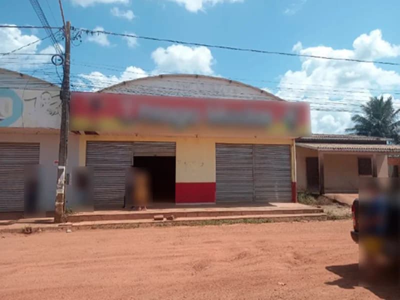 Foto 1 de 4: Comercial em leilão em Itaituba - PA, bairro Jardim Aeroporto — Prédio - Itaituba - PA
