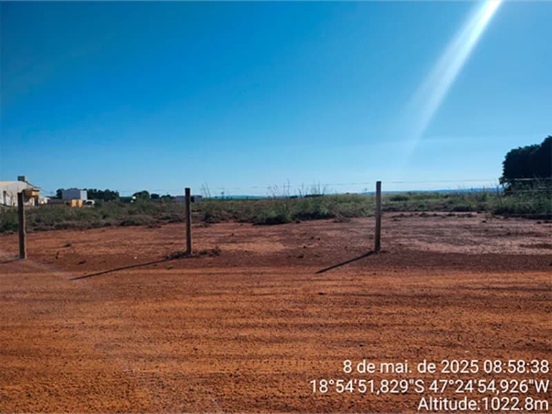 Foto 4 de 16: Terreno em leilão em Monte Carmelo - MG, bairro Celso Bueno — Terreno - Monte Carmelo - MG