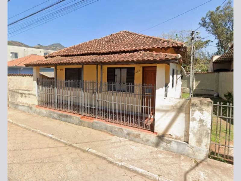 Foto 6 de 8: Casa em leilão em Piranguçu - MG, bairro Centro — Casa - Piranguçu - MG
