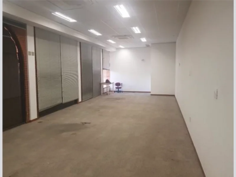 Foto 5 de 31: Comercial em leilão em Joinville - SC, bairro Centro — Prédio - Joinville - SC