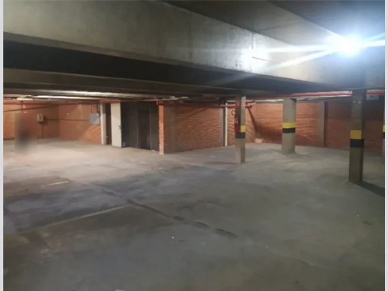 Foto 11 de 31: Comercial em leilão em Joinville - SC, bairro Centro — Prédio - Joinville - SC