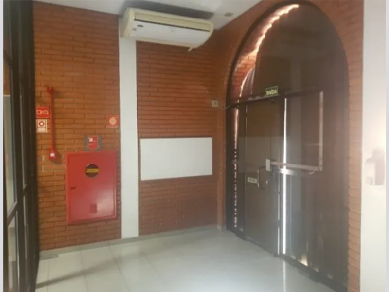 Foto 17 de 31: Comercial em leilão em Joinville - SC, bairro Centro — Prédio - Joinville - SC