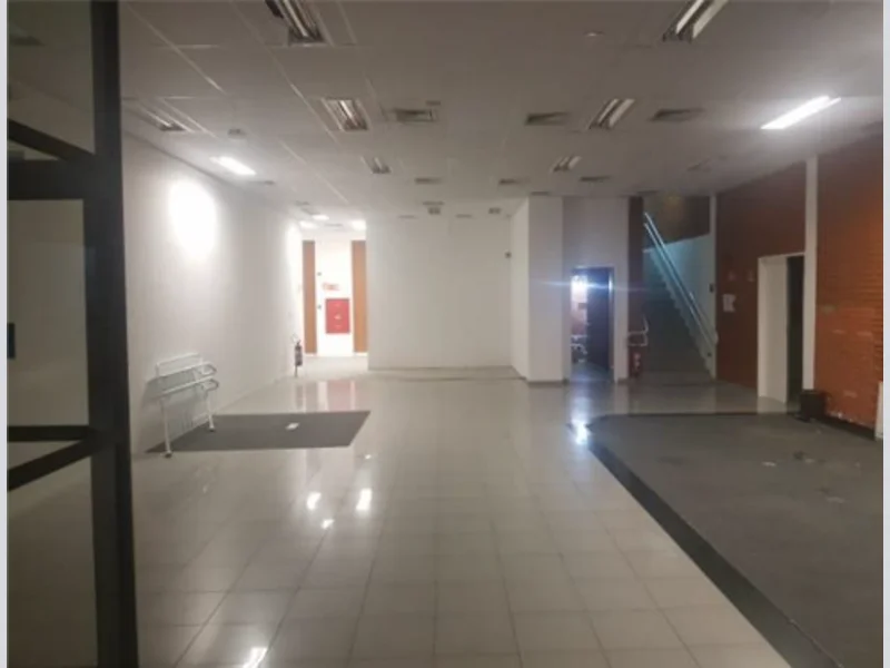 Foto 29 de 31: Comercial em leilão em Joinville - SC, bairro Centro — Prédio - Joinville - SC
