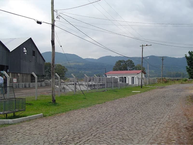 Foto 1 de 6: Comercial em leilão em Santa Maria - RS, bairro Camobi — Prédio - Santa Maria - RS
