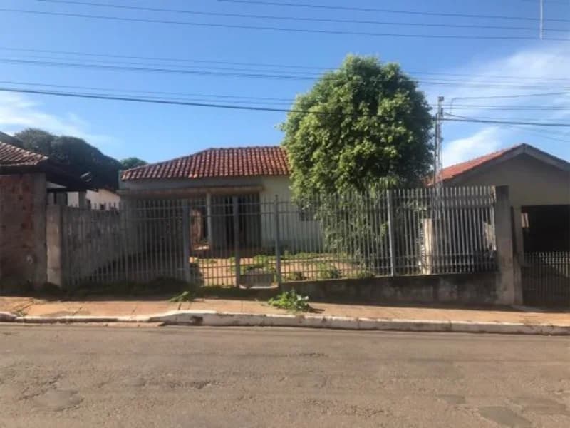 Foto 3 de 3: Casa em leilão em Clementina - SP, bairro Centro — Casa - Clementina - SP