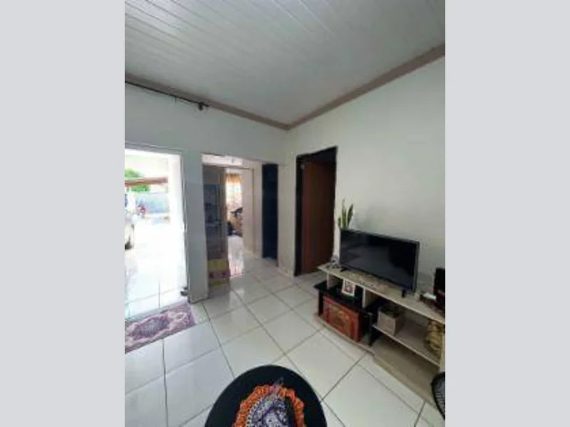 Foto 4 de 12: Casa em leilão em Lucas Do Rio Verde - MT, bairro Jardim Primaveras Ii — Casa - Lucas do Rio Verde - MT