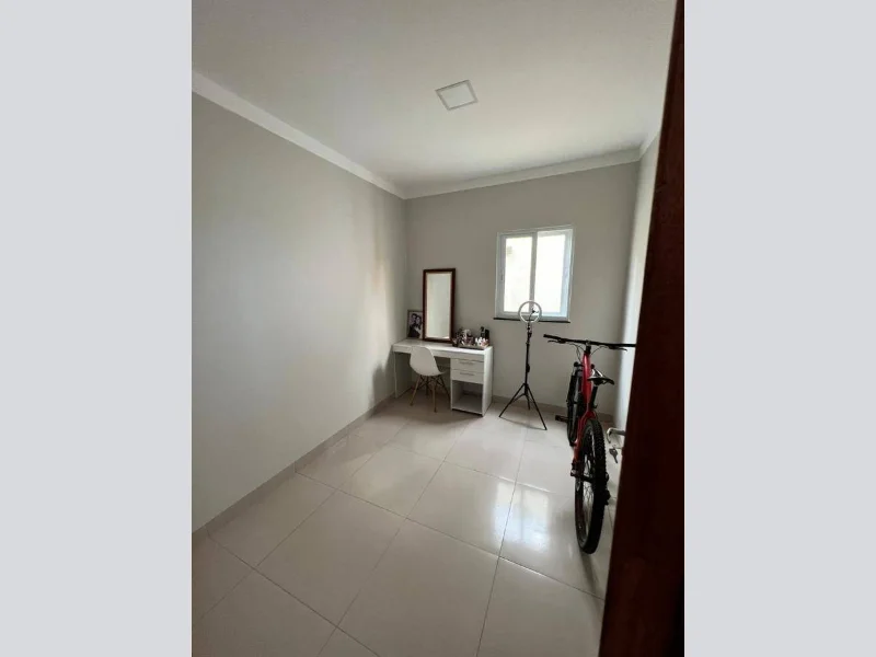 Foto 11 de 22: Casa em leilão em Unaí - MG, bairro Loteamento Curva do Rio — Casa - Unaí - MG