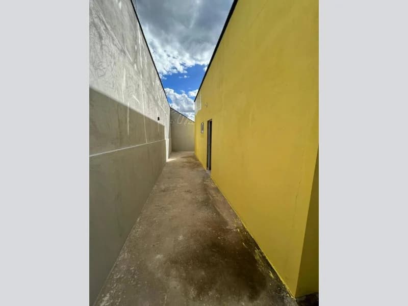 Foto 13 de 22: Casa em leilão em Unaí - MG, bairro Loteamento Curva do Rio — Casa - Unaí - MG