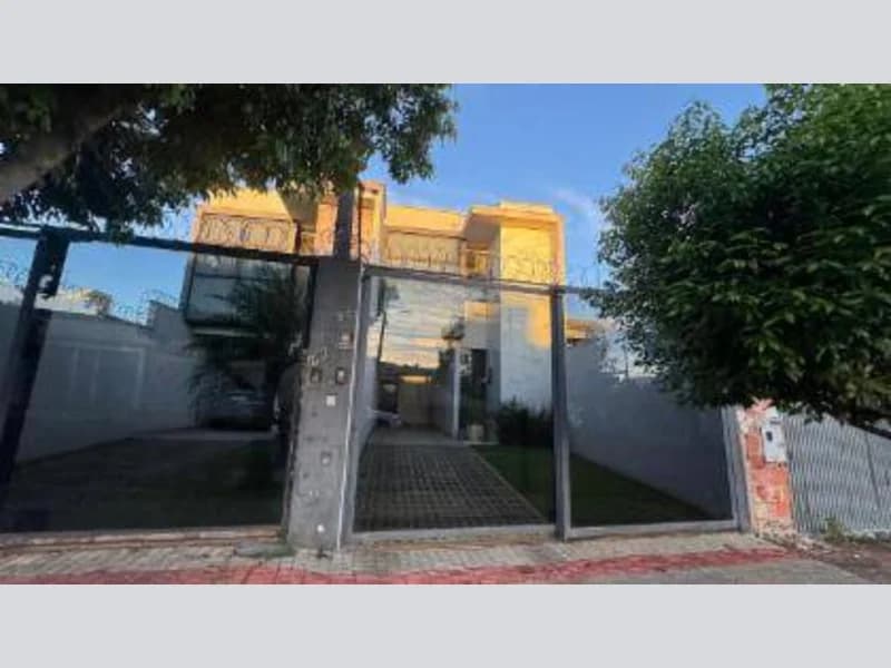 Foto 2 de 3: Casa em leilão em Londrina - PR, bairro Loteamento Chamonix — Casa - Londrina - PR